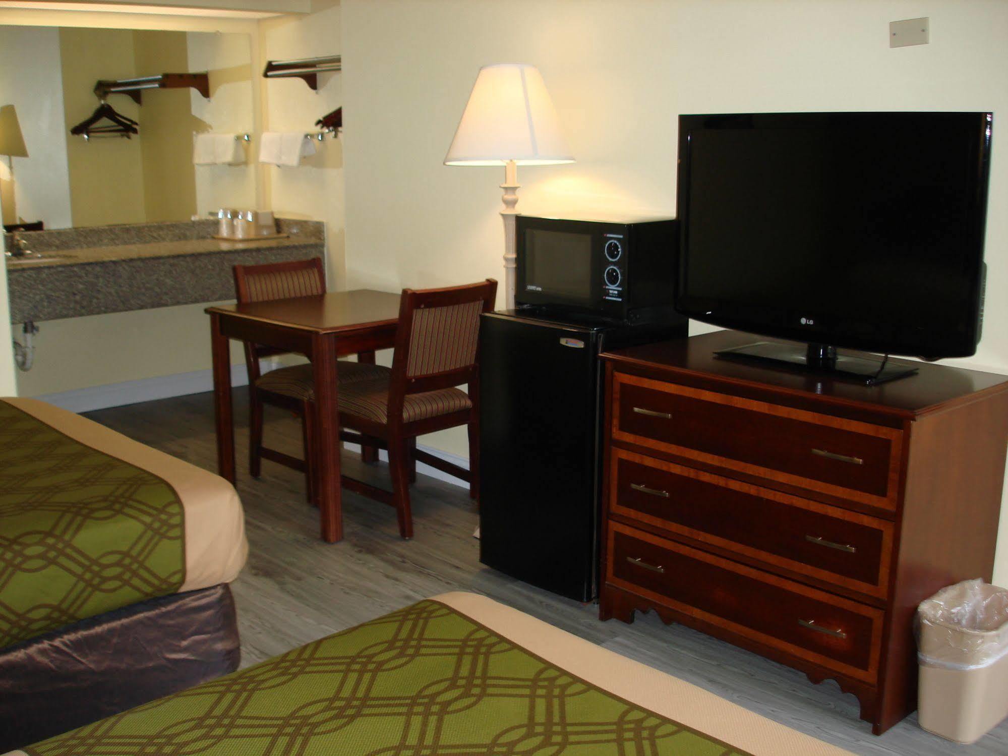 Econo Lodge Texarkana I-30 Buitenkant foto